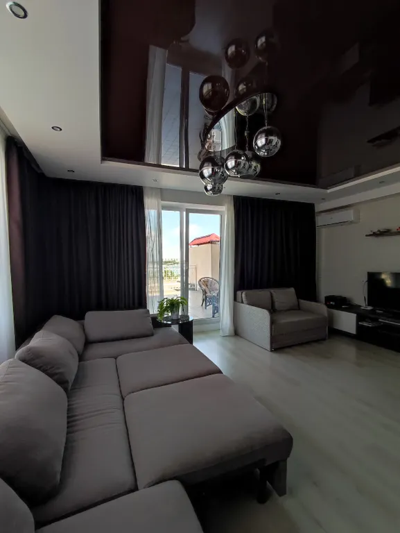 Апартамент с качественным ремонтом и видом на море