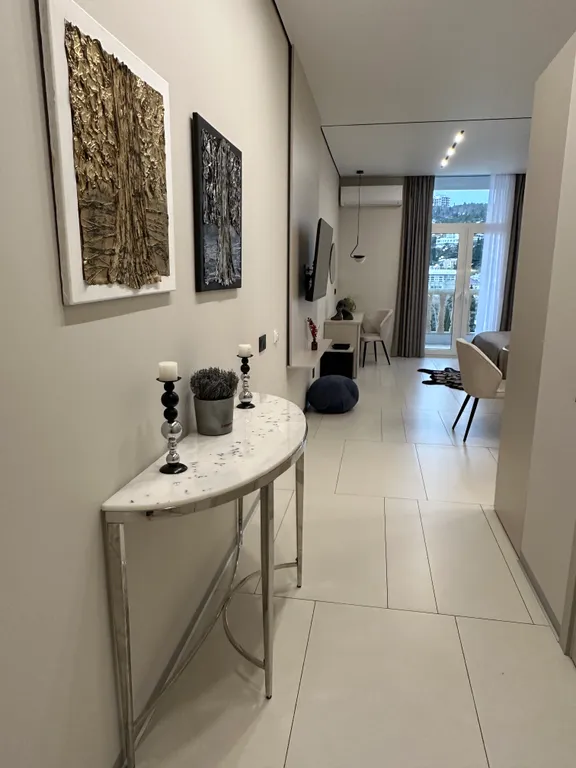 В самом центре с видом на море и горы