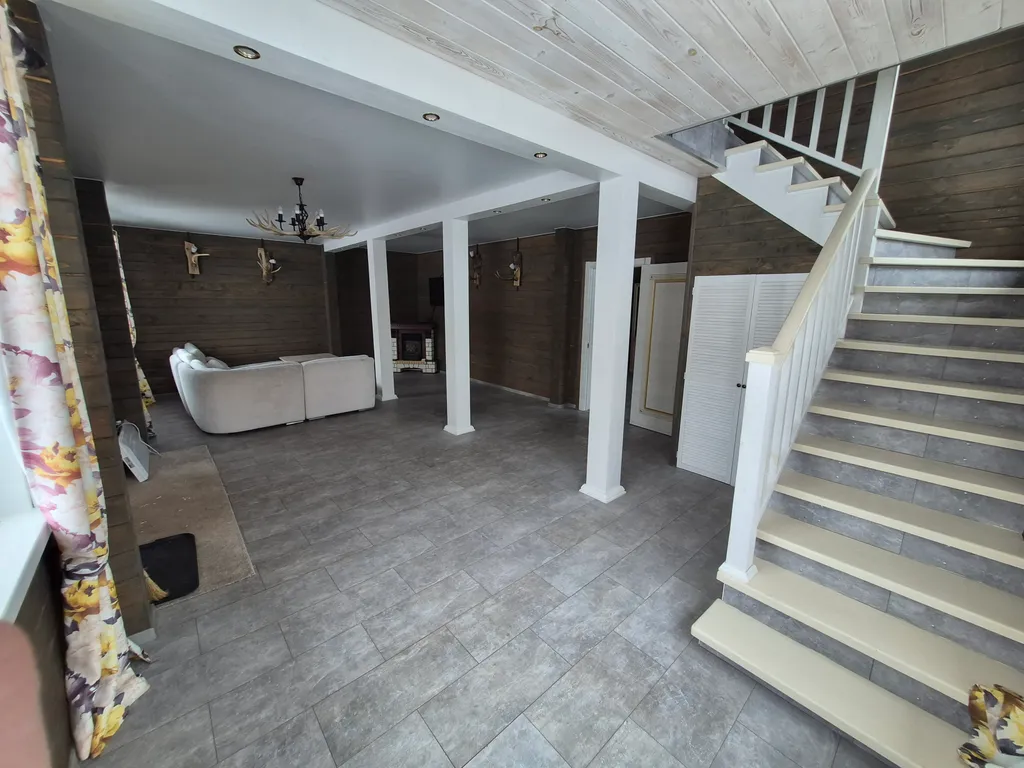 Роскошный деревянный дом