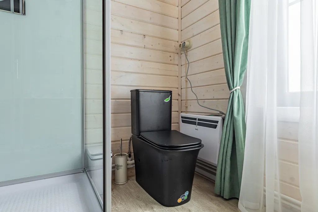 Частный дом с баней на дровах