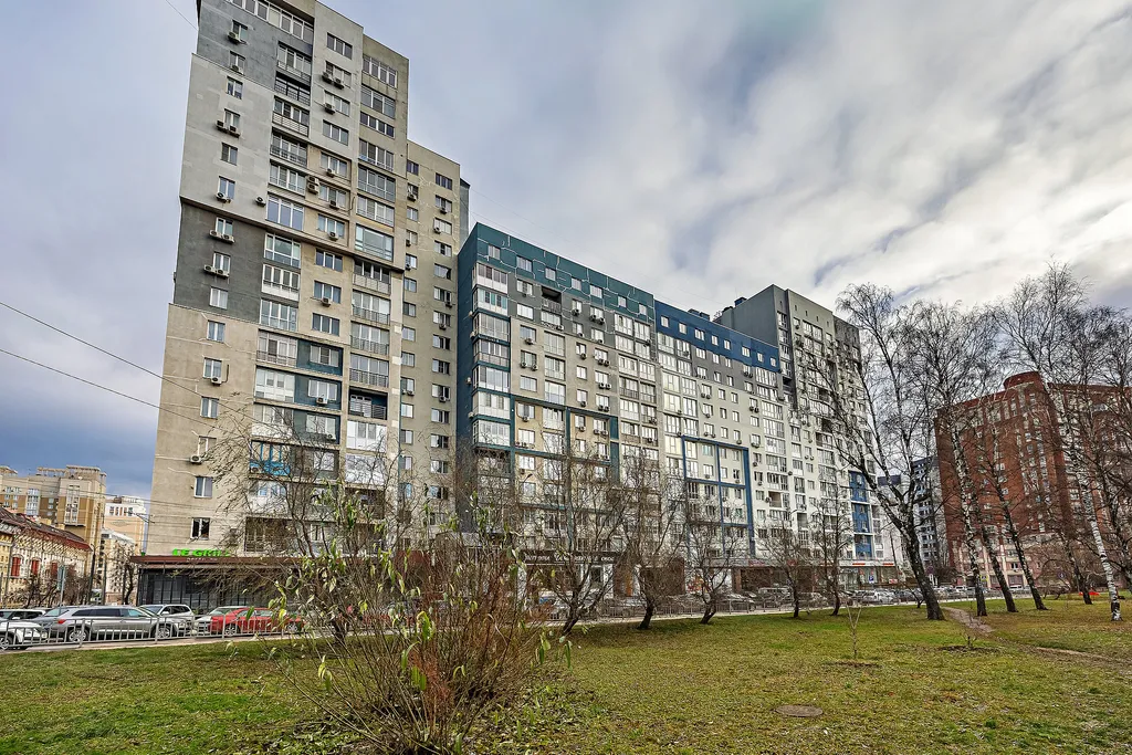 Квартира Квартира Просторная 2-комнатная в центре с видом на парк — Нижний Новгород