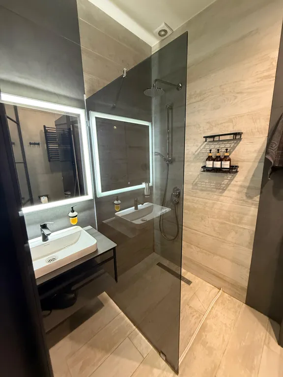 Квартира для тех кто старше 18