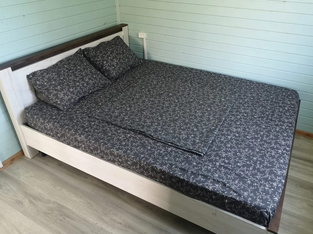 Сказочный домик у тёплого моря