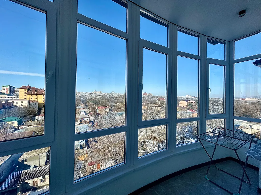 Двухкомнатная просторная квартира с панорамным видом на парк в центре