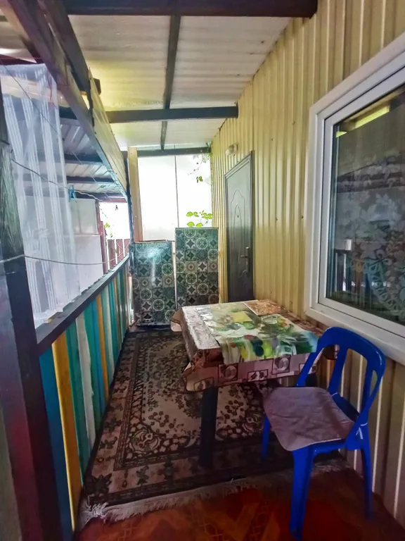 Домик на берегу реки