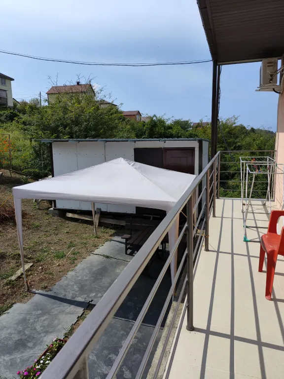 Не далеко от моря новая уютная квартира в частном доме