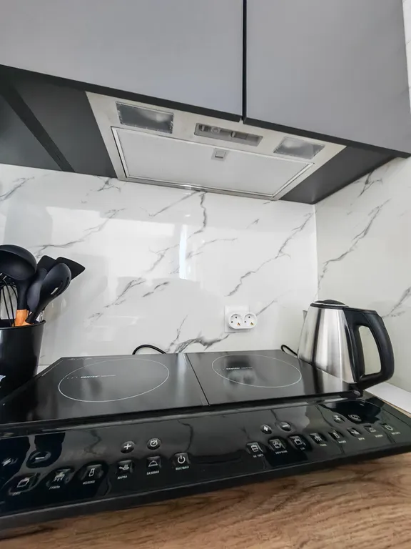 Уютный домик с бассейном среди гор недалеко от моря