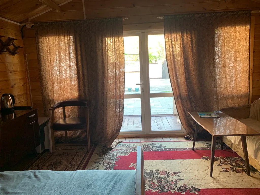 Коттедж Домик у Астана — Сухум