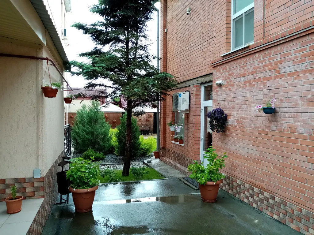 Гостевая комната с балконом