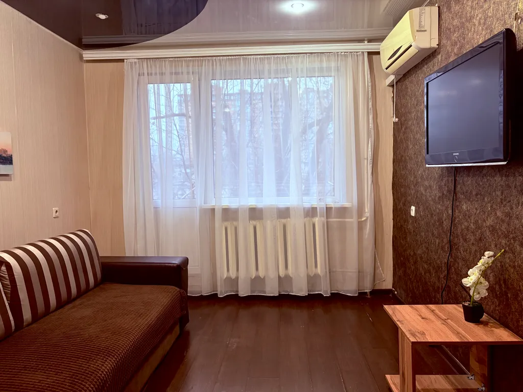 Уютная квартира в Красноармейском районе, клиника зрение