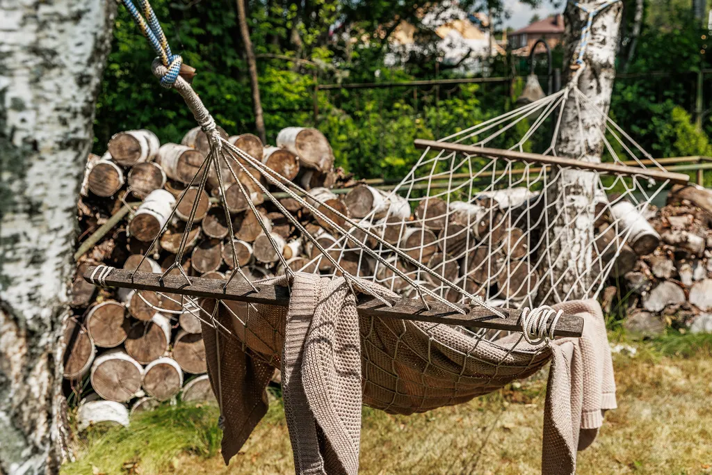 Современный дом с бассейном и сауной для большой компании