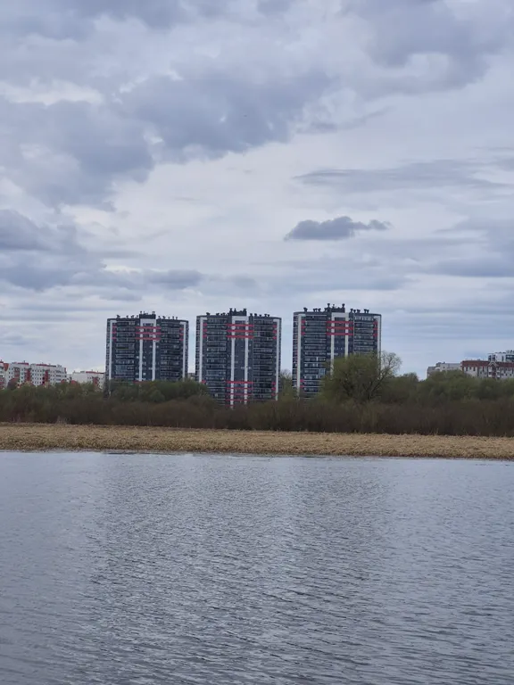Комфортная студия на берегу реки Волхов