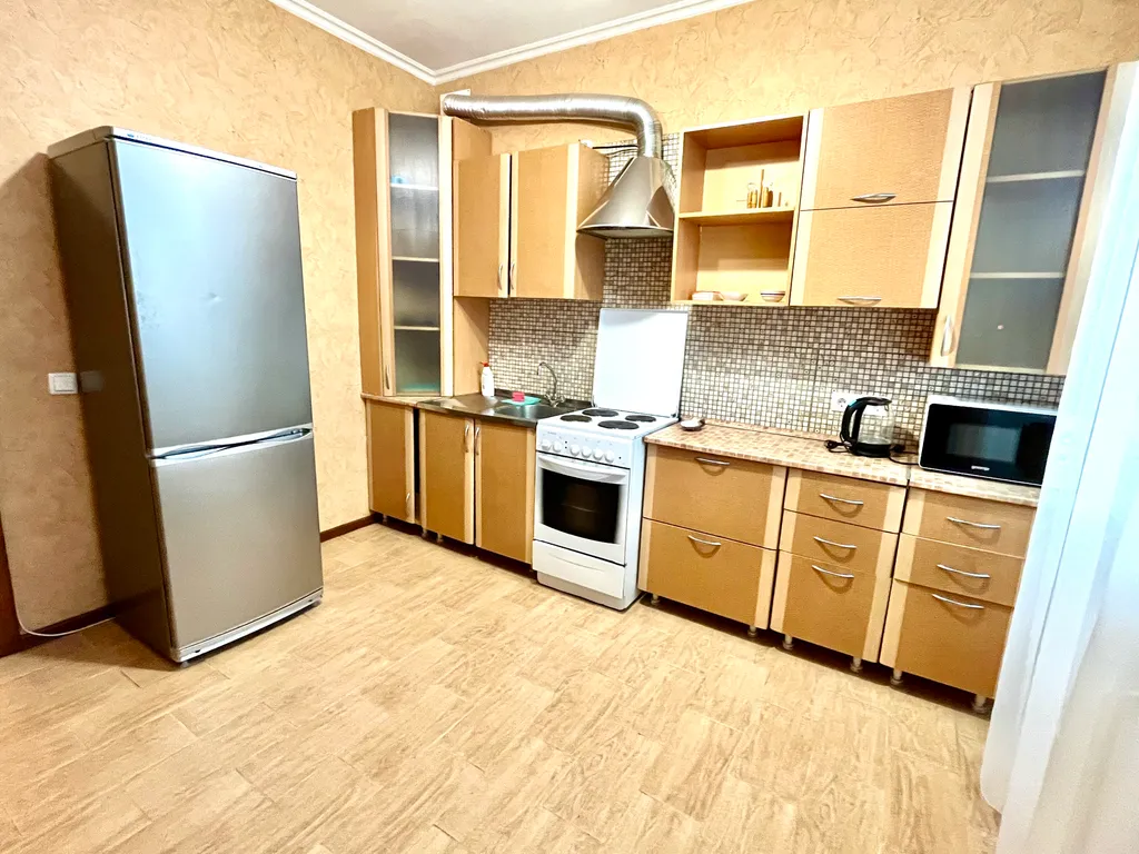 Отличная квартира в самом Центре рядом с Кристаллом