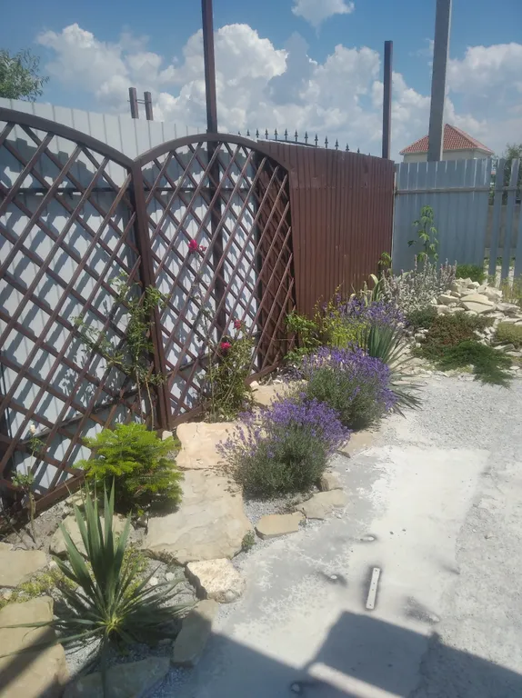 Квартира Комната в новом коттедже с террасой и отдельным двором — Геленджик