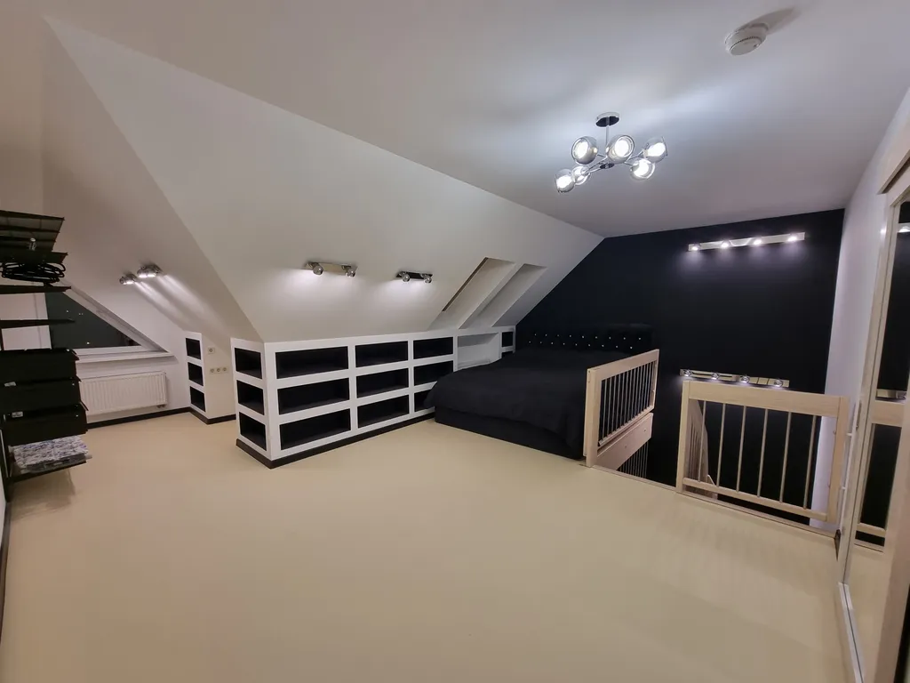 Квартира Квартира 2х-уровневая мансарда — Калининград