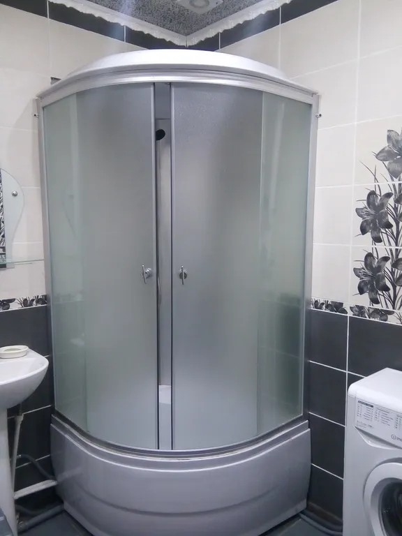 Квартира, в самом центре посёлка, рядом с горой, тёплая, чистая