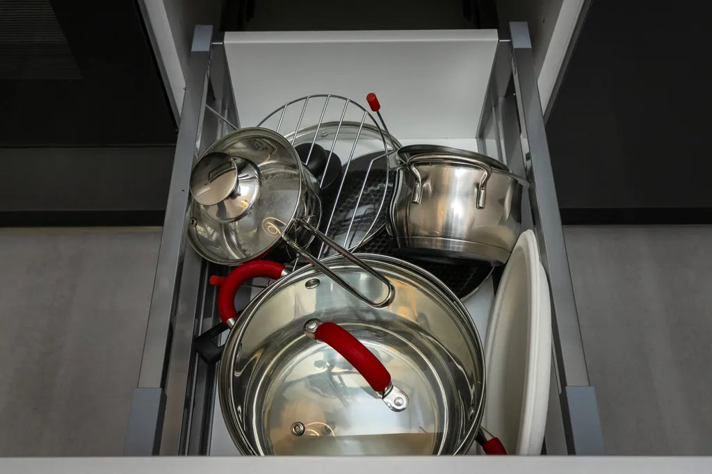 Большая современная студия у моря с видом на горы