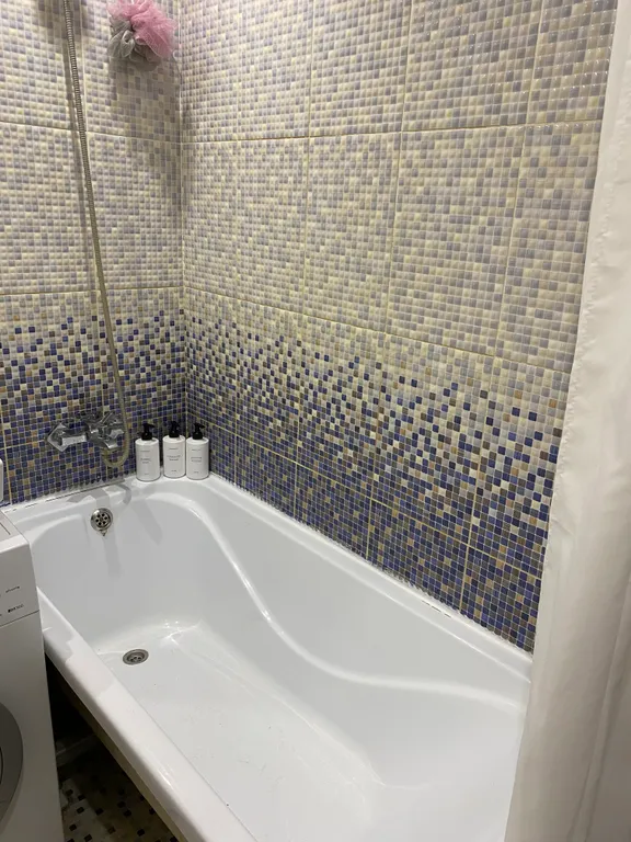 Уютная квартира в спальном районе с видом на озеро