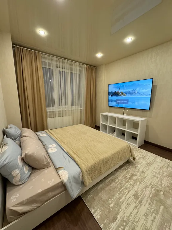 Квартира Квартира с кроватью king-size и огромной плазмой — Новосибирск