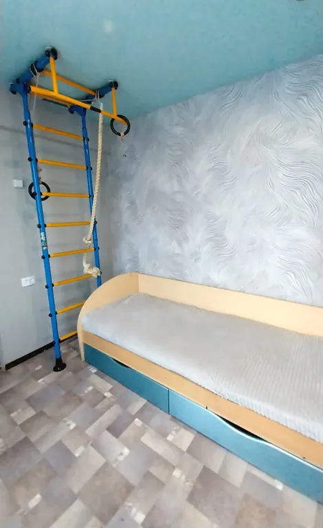 Трёхкомнатная квартира в районе горпарка и ФОК