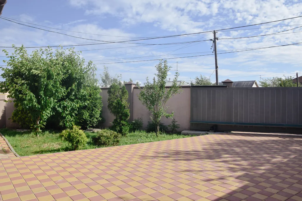 7-комнатный Дом