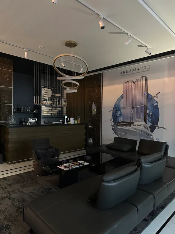 Уютная квартира в центре города на высоком этаже с видом на море