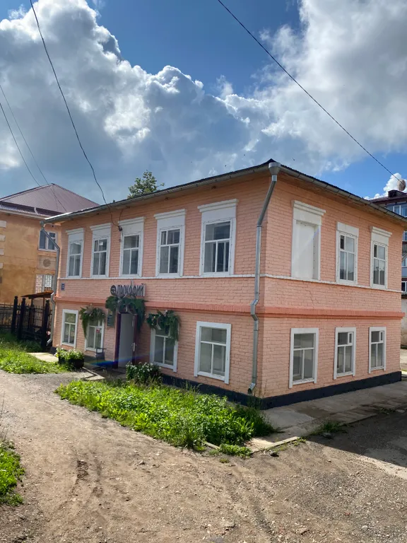 Одноместная комната в большом старинном доме