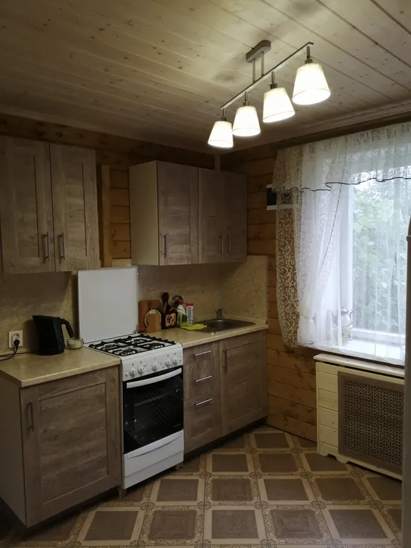 Уютный дом на берегу озера с баней на дровах