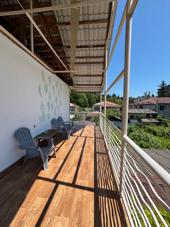 Коттедж Просторный дом в двух шагах от моря — Сухум