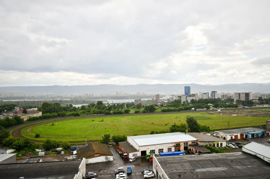 Квартира Квартира Уютный дом возле Краевой Больницы с видом на горы и Енисей — Красноярск