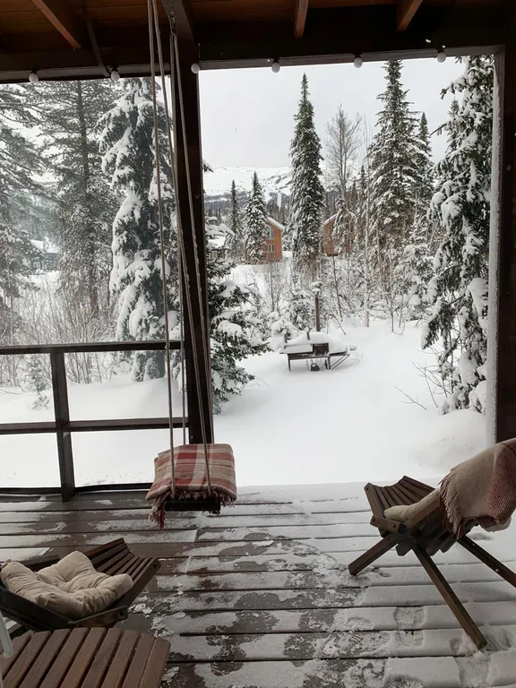 Коттедж Уютный дом с террасой и видом на горы — Шерегеш