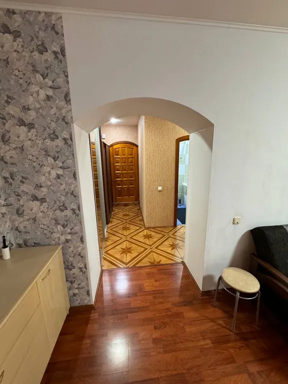 Просторная однокомнатная квартира с высокими потолками