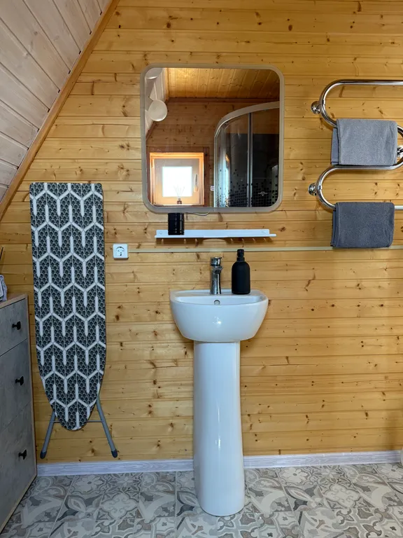 Коттедж Дом А-фрейм на берегу моря, бассейн, баня — Кучугуры