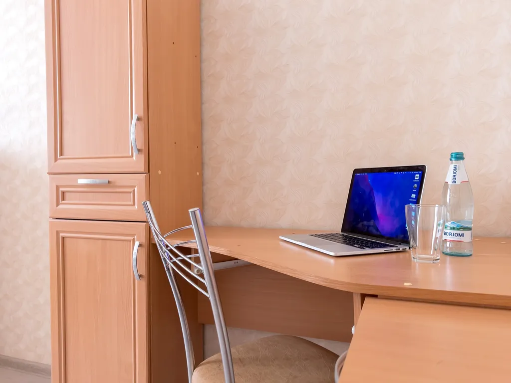 Стильная 1-комнатная квартира у ЖД с видом и комфортом для гостей