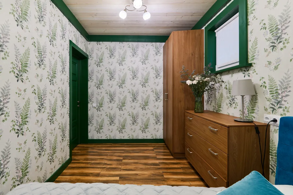 Большой коттедж с 5 спальнями, камином и террасой, Ромашка