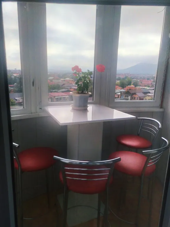 Видовая, огромная квартира в центре, рядом с Цумом.