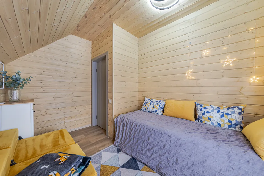 Дом у озера с чаном