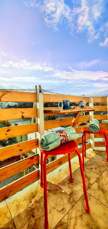 Квартира Двухкомнатные апарты с изолированными комнатами/кухня/стиралка/балконы — Судак