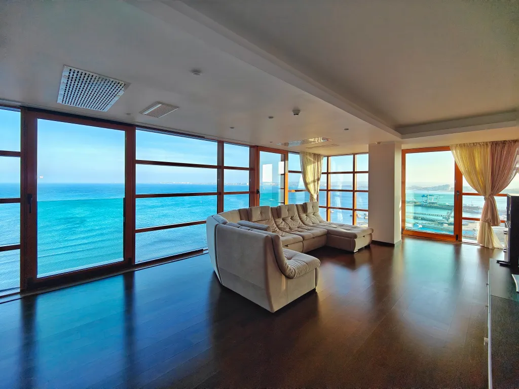 Видовая квартира в Золотой Бухте