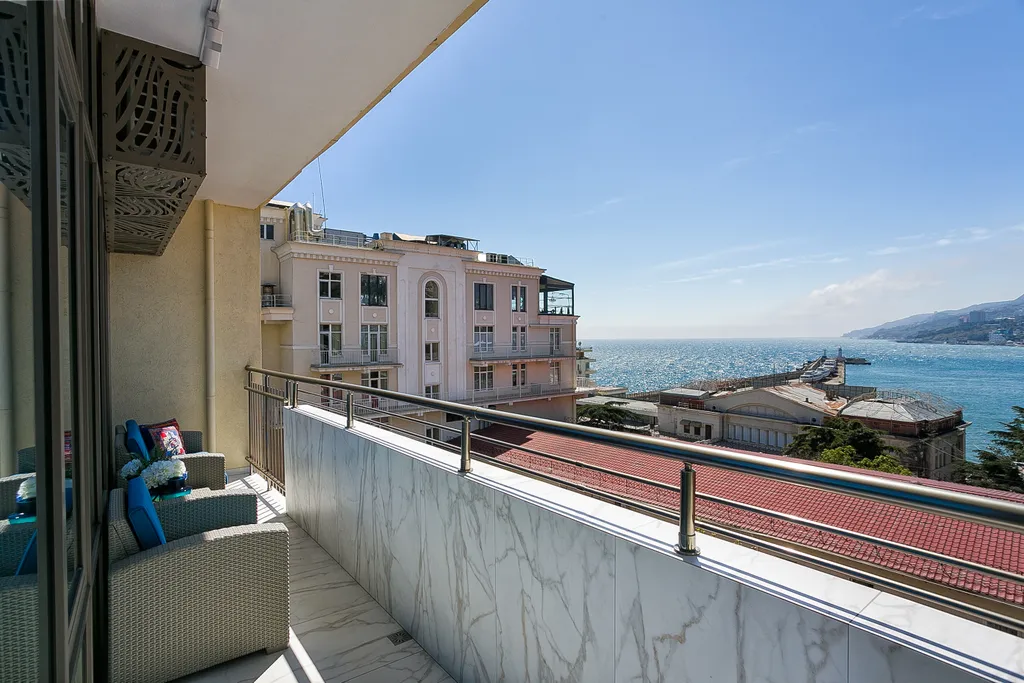 Трехкомнатный апартамент