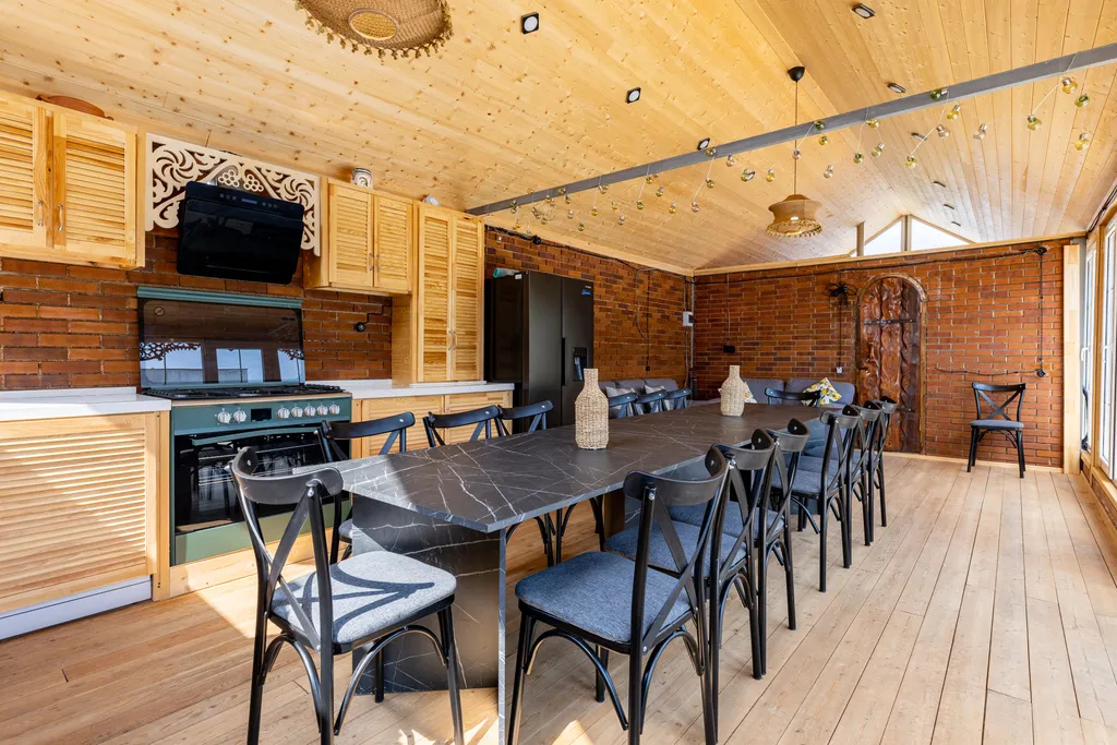 Shindisi Residence, VIP Villa