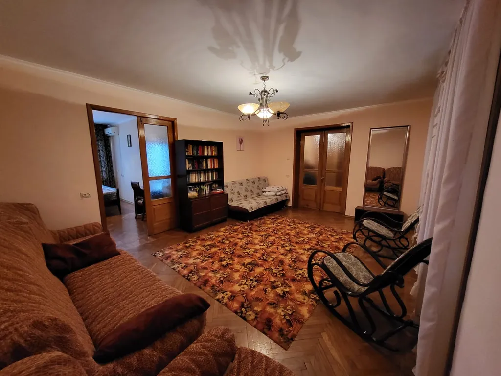 Квартира для большой компании в центре города,первая береговая линия