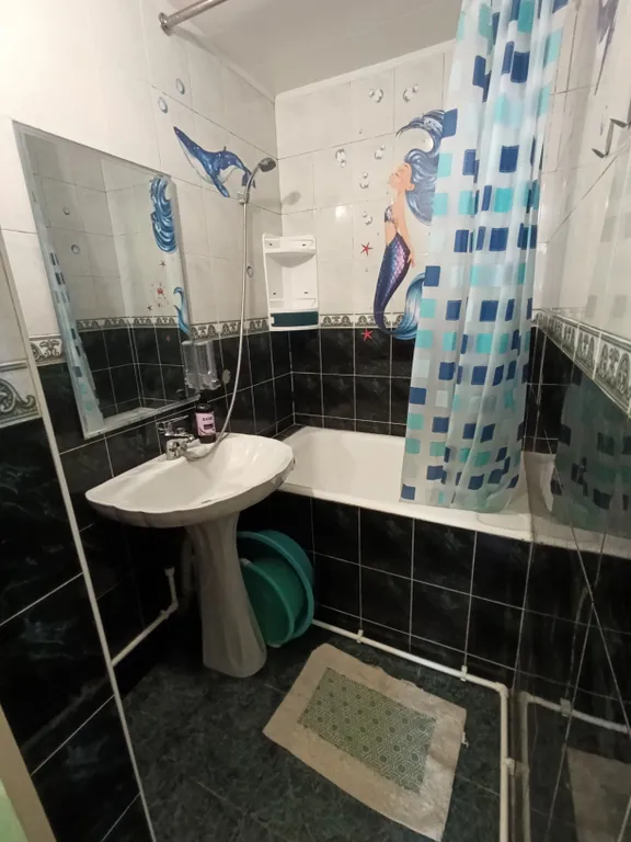 Квартира 3-комнатная Квартира — Евпатория