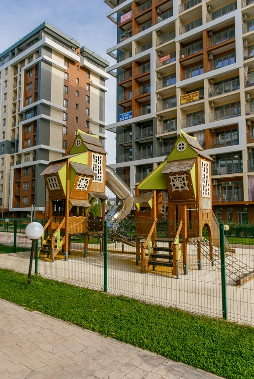 Квартира с двумя открытыми балконами и видом на море