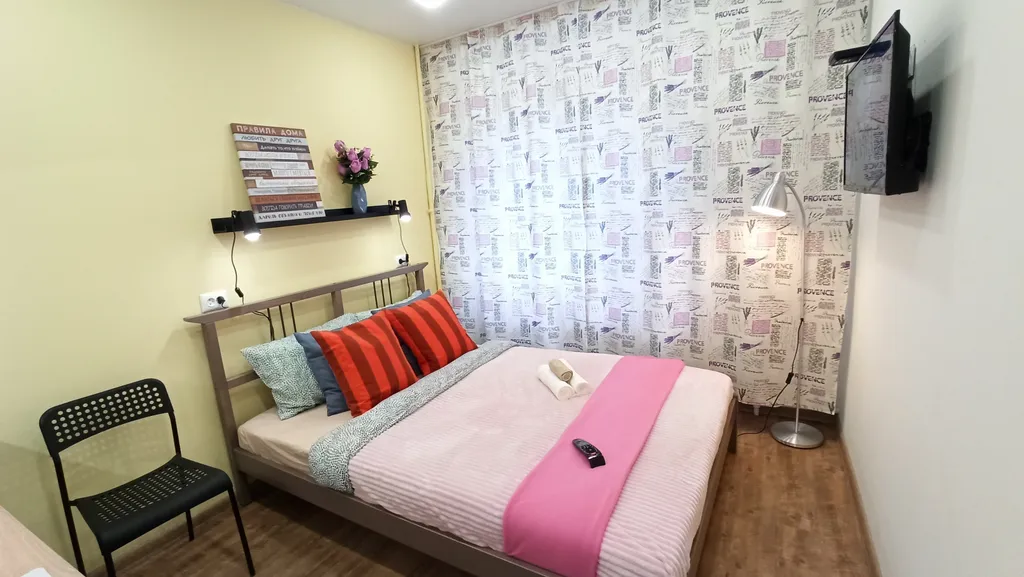 Квартира Светлая уютная студия для комфортного проживания двоих гостей — аренда посуточно в Новосибирск