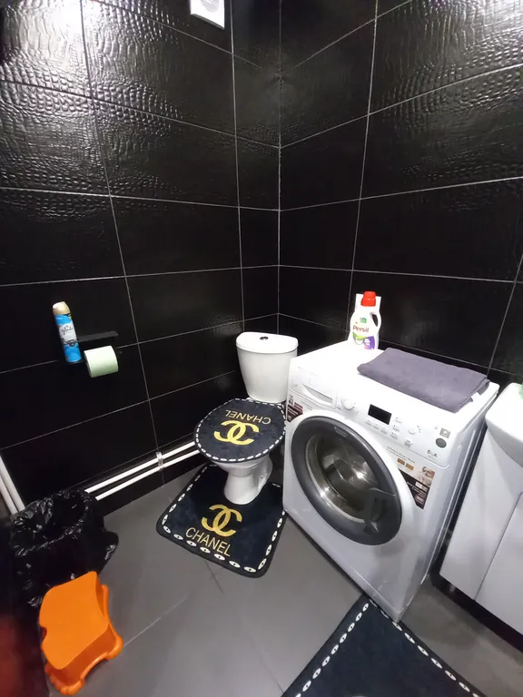 Бесконтактное заселение. Часть дома с отдельным входом и двором.