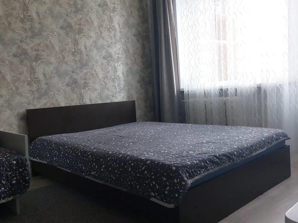 Квартира на первом этаже возле трассы