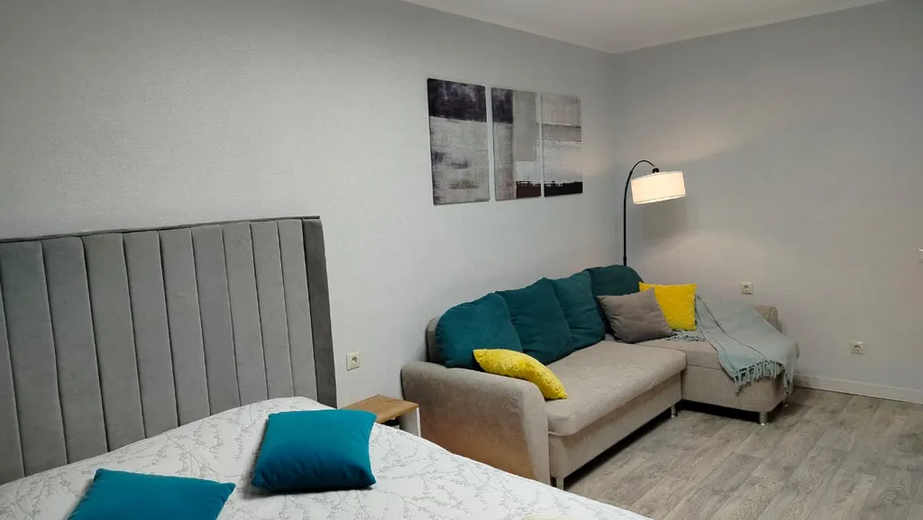 Уютная и просторная 1 квартира у ТЦ Остров