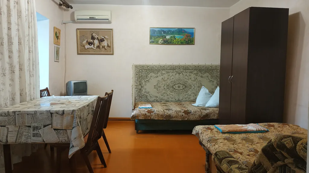 Коттедж 1-комнатный Дом — аренда посуточно в Евпатория