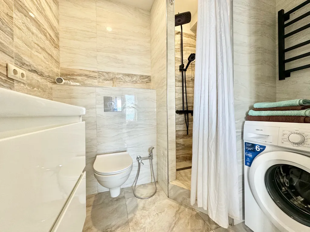 Двухкомнатная квартира с прямым видом на море